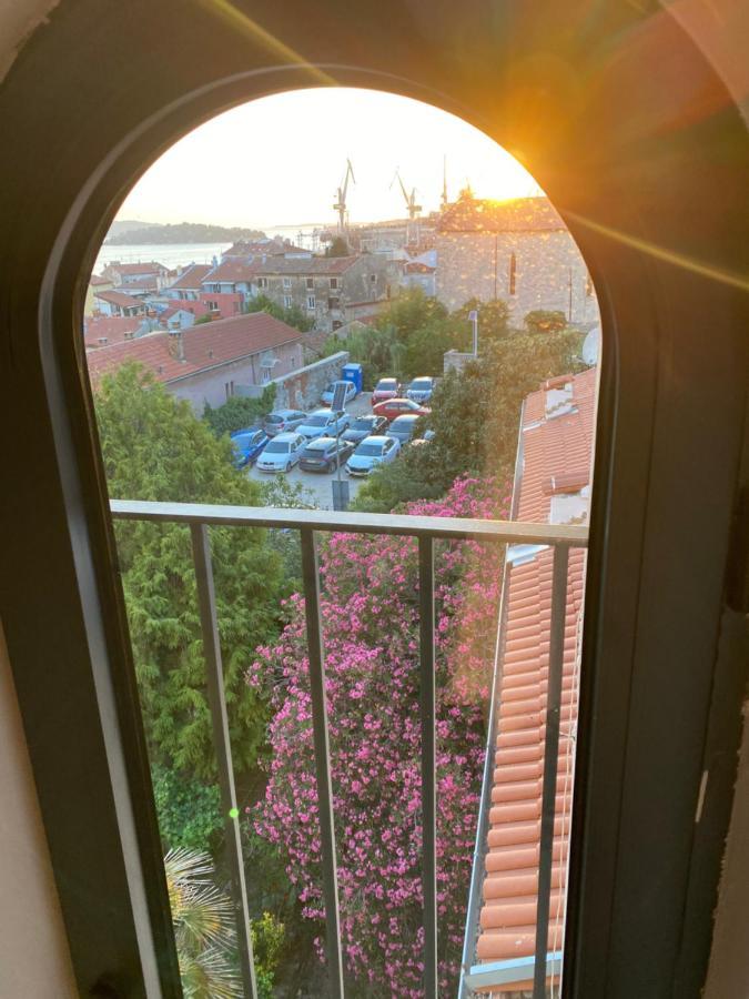 Castropola Views With Private Parking Apartment Ngoại thất bức ảnh