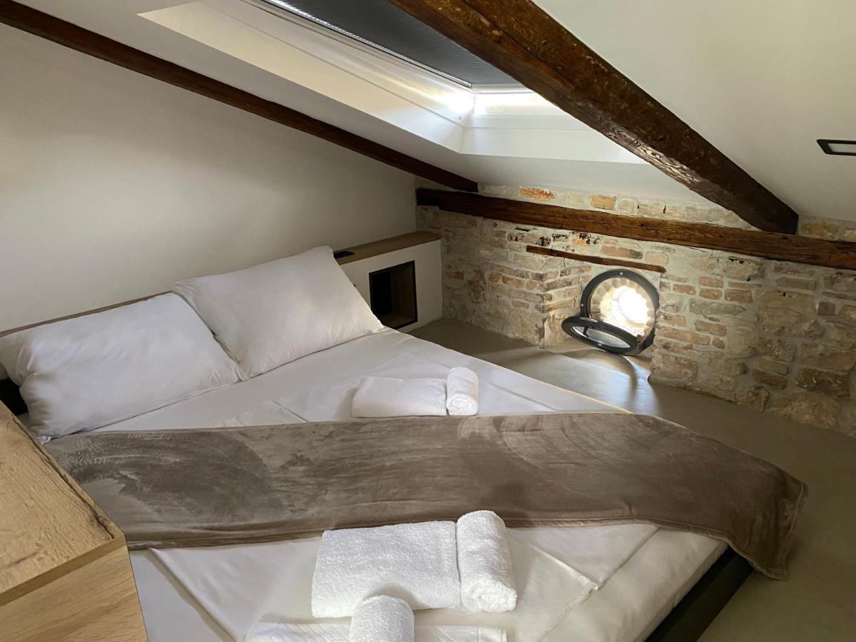 Castropola Views With Private Parking Apartment Ngoại thất bức ảnh