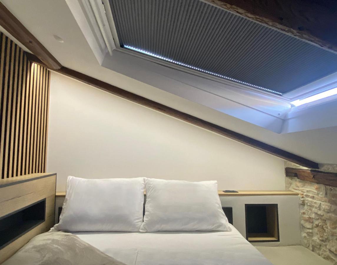 Castropola Views With Private Parking Apartment Ngoại thất bức ảnh